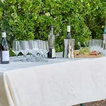 Logis La Commanderie De Champarey Hotel 3*