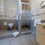 Logis La Commanderie De Champarey Hotel 3*
