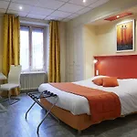 Hotel Logis La Commanderie De Champarey 3*