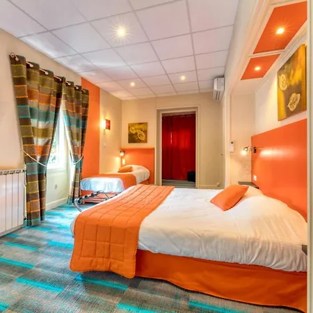 Hotel Logis La Commanderie De Champarey 3*