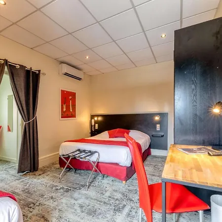 호텔 Logis La Commanderie De Champarey Bourgoin-Jallieu