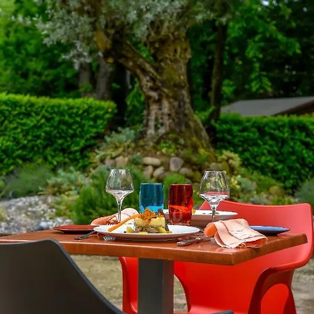 Hotel La Commanderie De Champarey Bourgoin-Jallieu