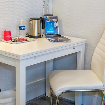 La Commanderie De Champarey Hotel 3*