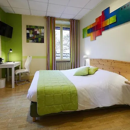 Hotel Logis La Commanderie De Champarey