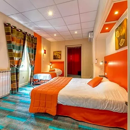 Hotel Logis La Commanderie De Champarey