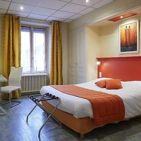 Hotel Logis La Commanderie De Champarey 3*
